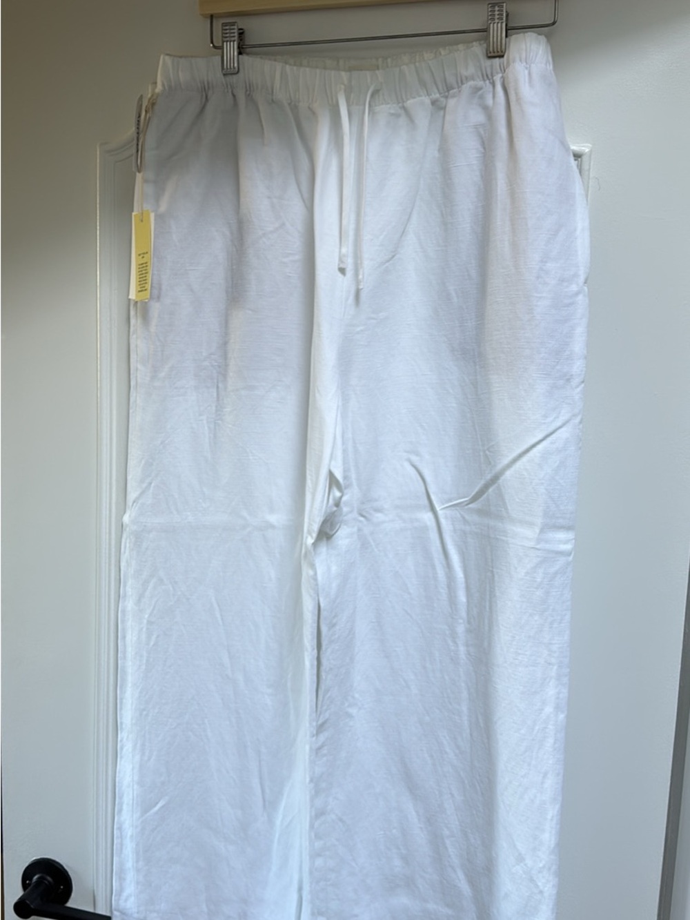 Aritzia Straight Leg White Pants